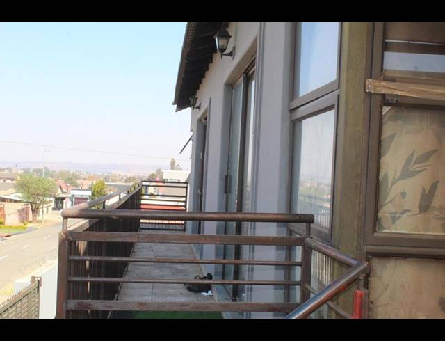 10 BEDROOM HOUSE FOR SALE IN PIMVILLE ZONE 5